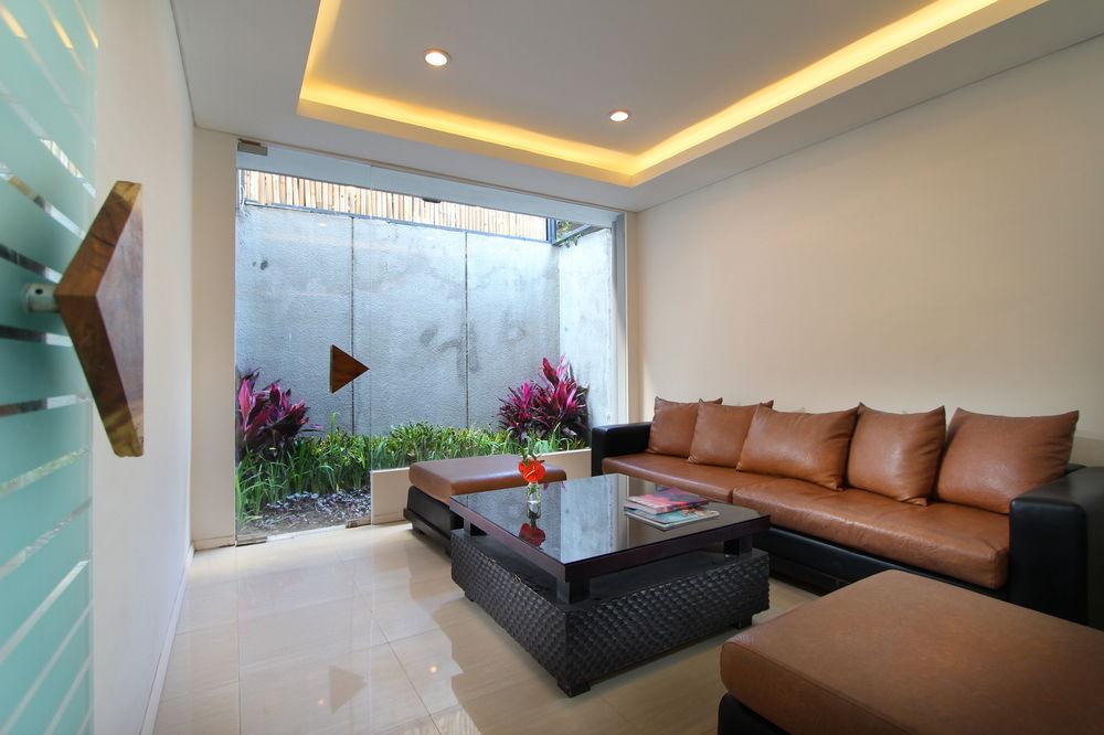 Oyo 2854 Cozy B&B Seminyak Exterior photo