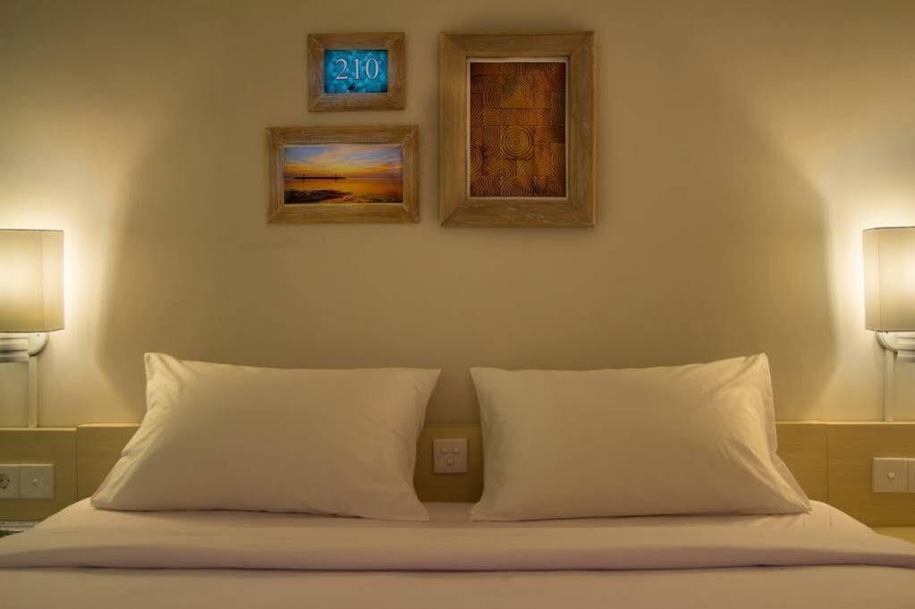 Oyo 2854 Cozy B&B Seminyak Exterior photo